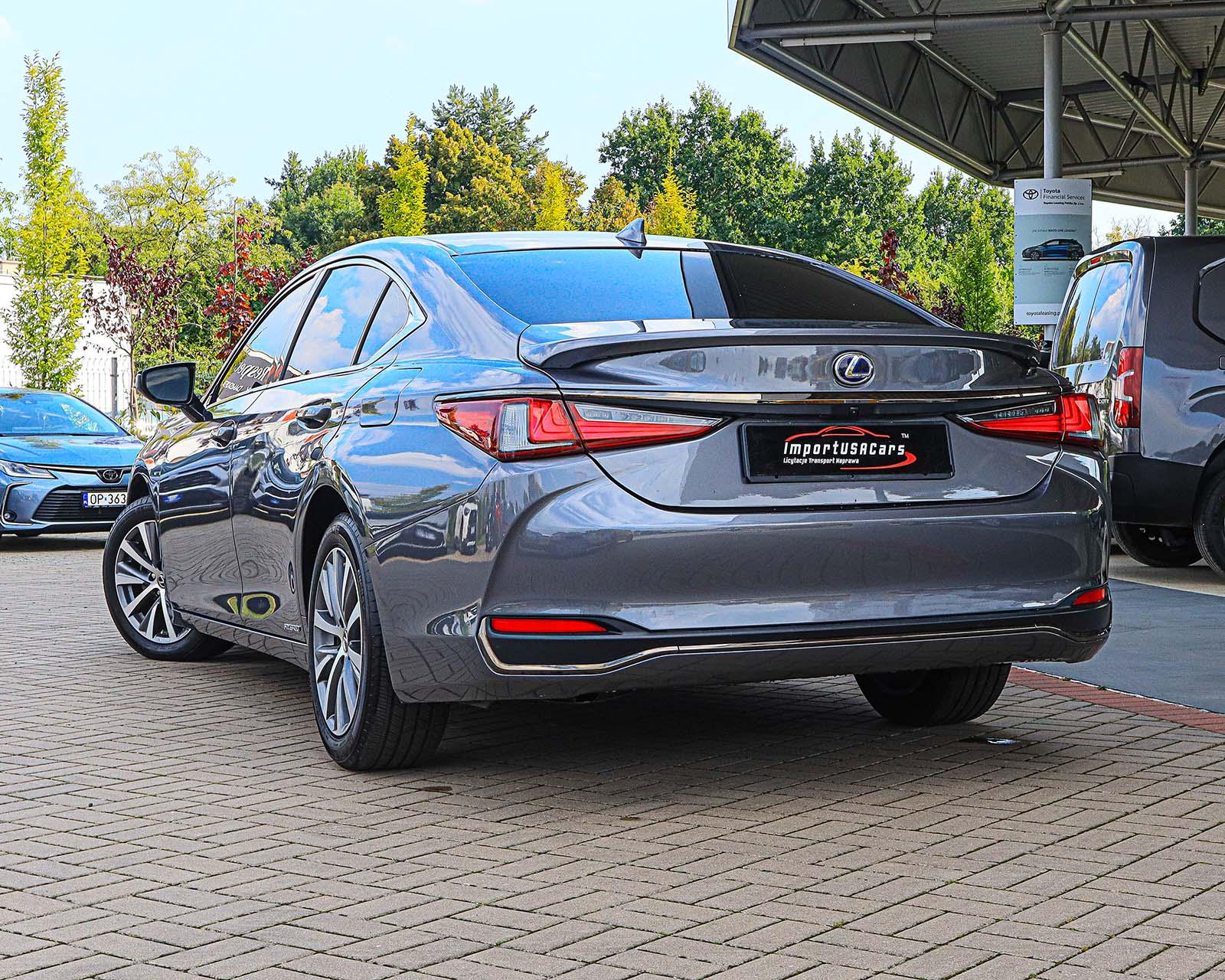 2021 Lexus ES 300 - realizacja